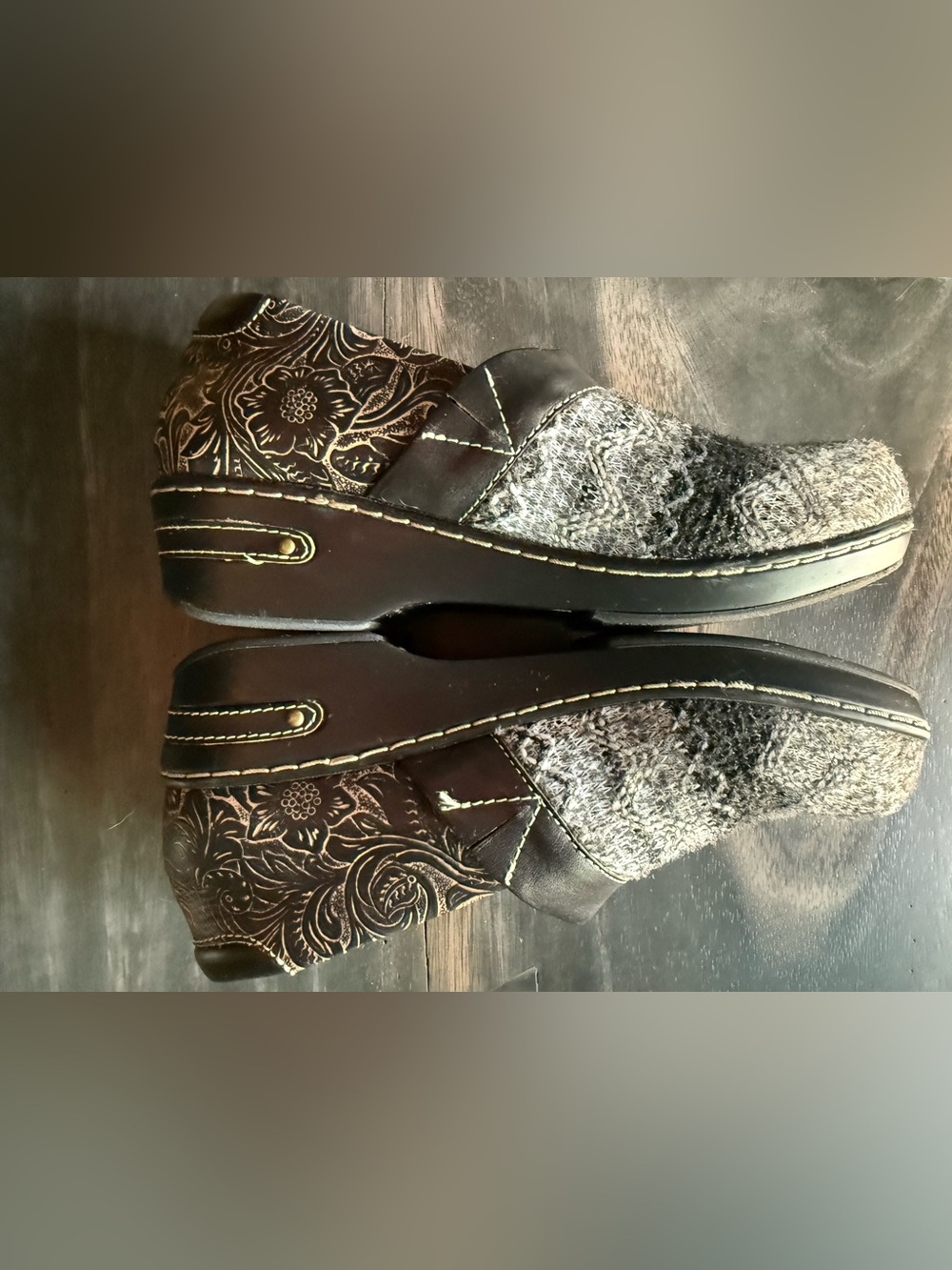 LIKE NEW! L’Artiste 40 Zagabank Sweater Clogs